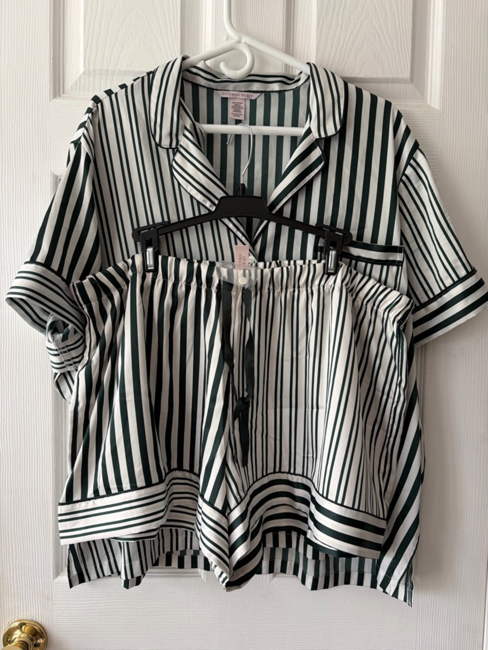 NWT Victoria's Secret Green & White Striped Women’s Pajama Set